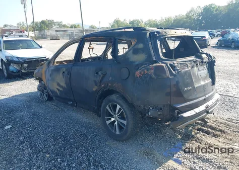 2018 Toyota Rav4 Adventure/Xle z USA, uszkodzony, nr VIN 2T3RFREV9JW809251